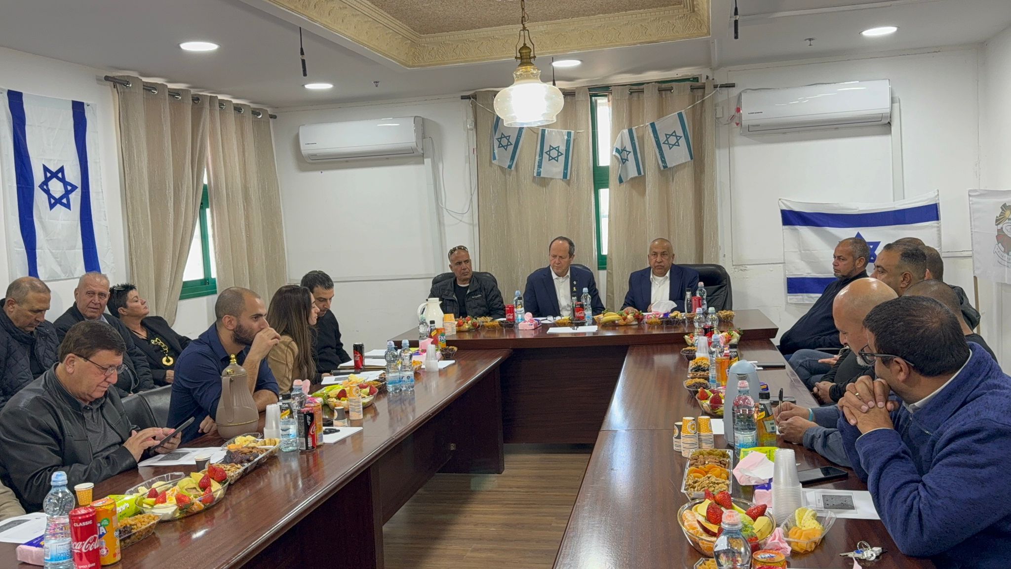 שר הכלכלה והתעשיה- ניר ברקת בזרזיר